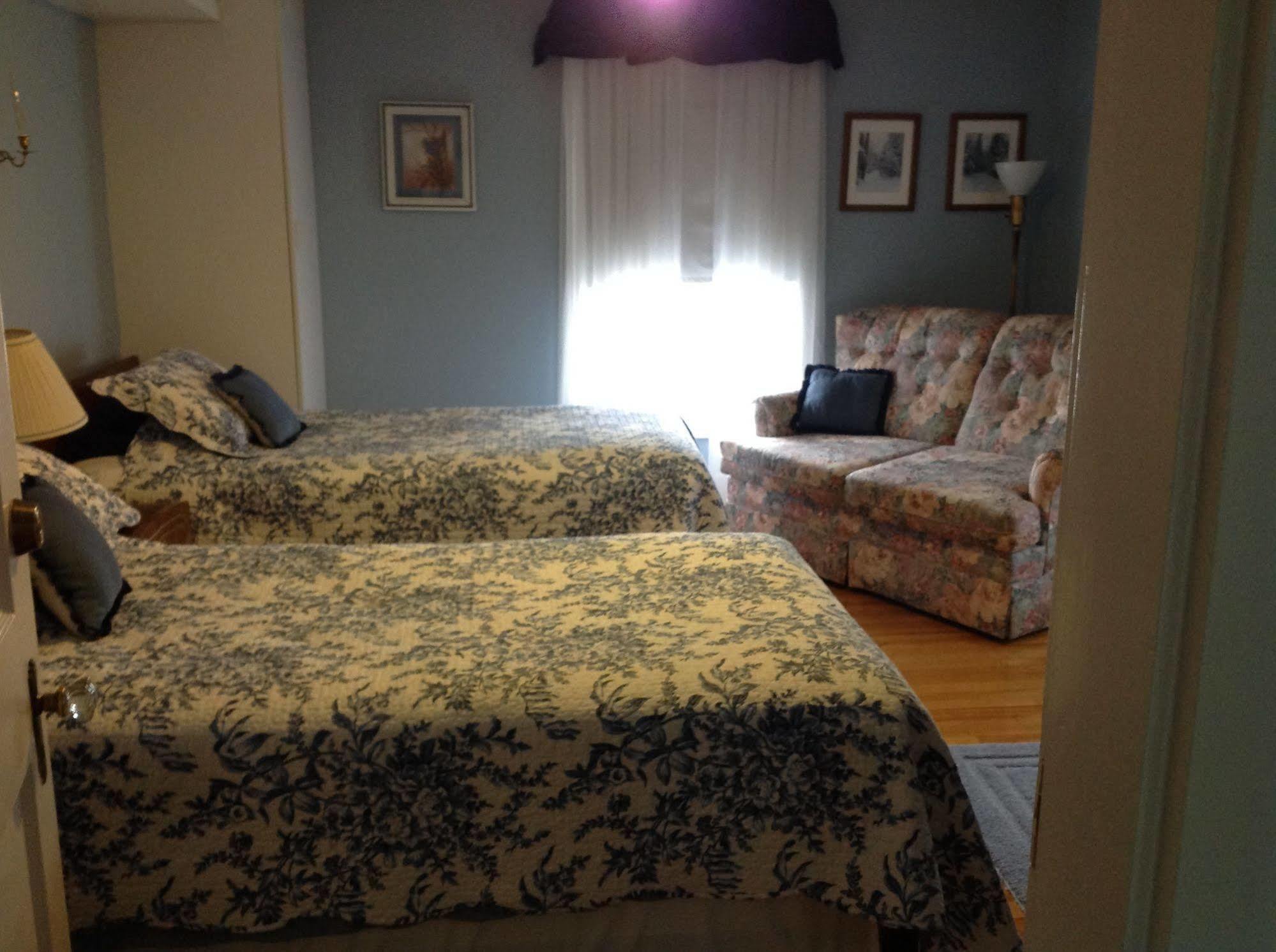 Maple Tourist Home B&B Grand Falls Exterior foto
